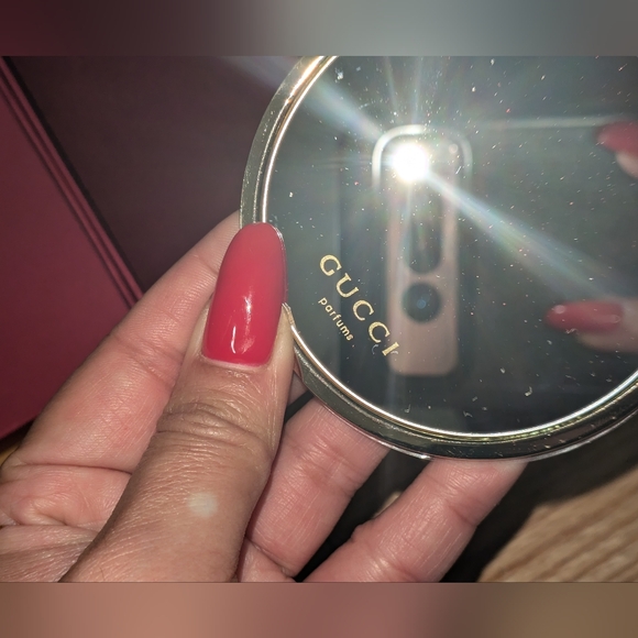 NEW IN BOX GUCCI PARFUMS GUCCISSIMA GG DUAL COMPACT MIRROR - Picture 5 of 7